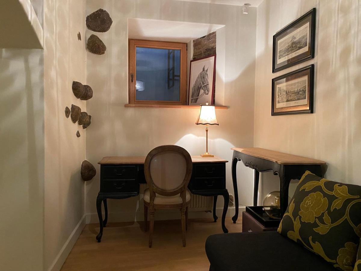 Exclusive Gaono Apartment In The Heart Of Old Town Вільнюс Екстер'єр фото
