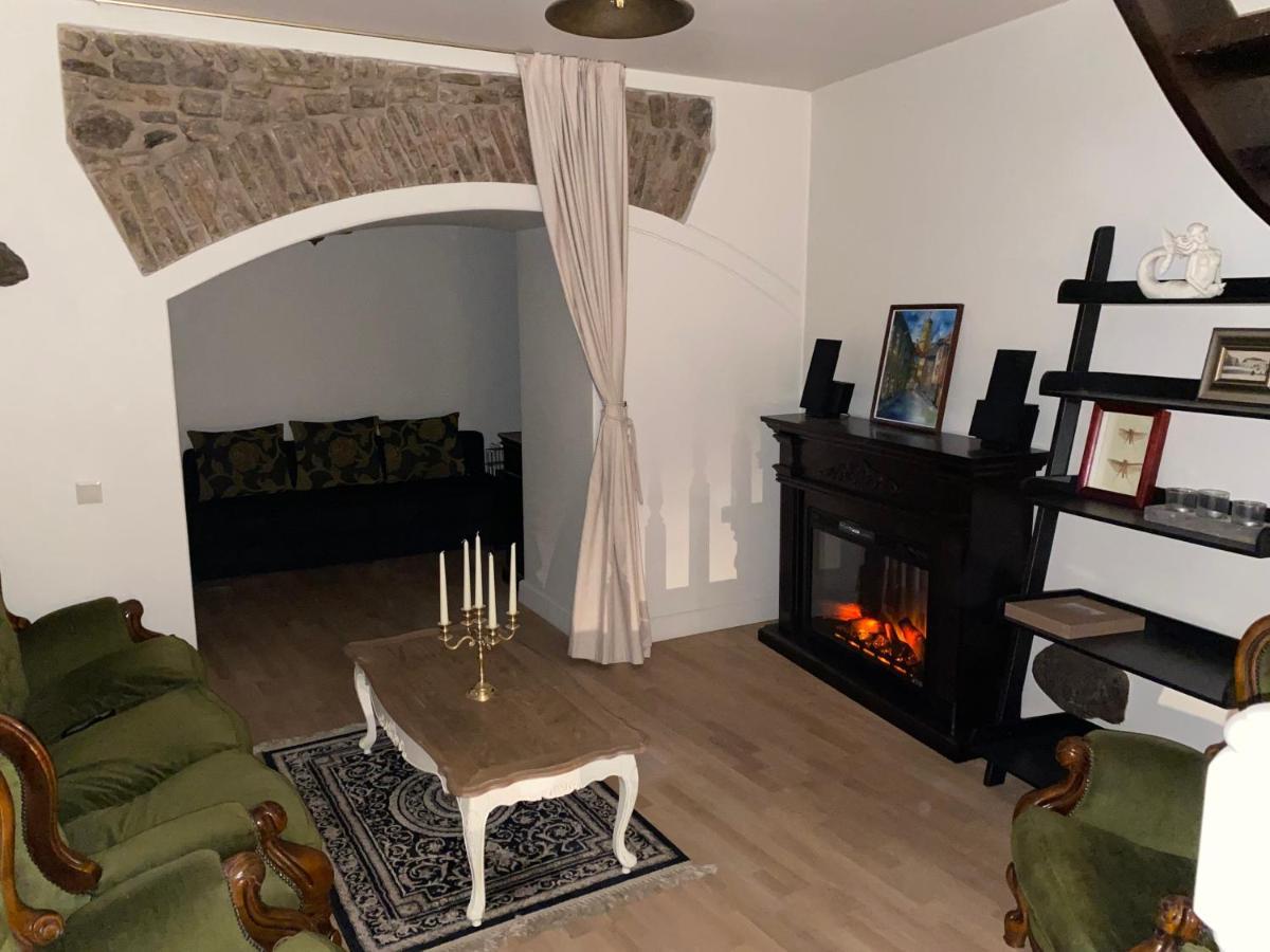 Exclusive Gaono Apartment In The Heart Of Old Town Вільнюс Екстер'єр фото